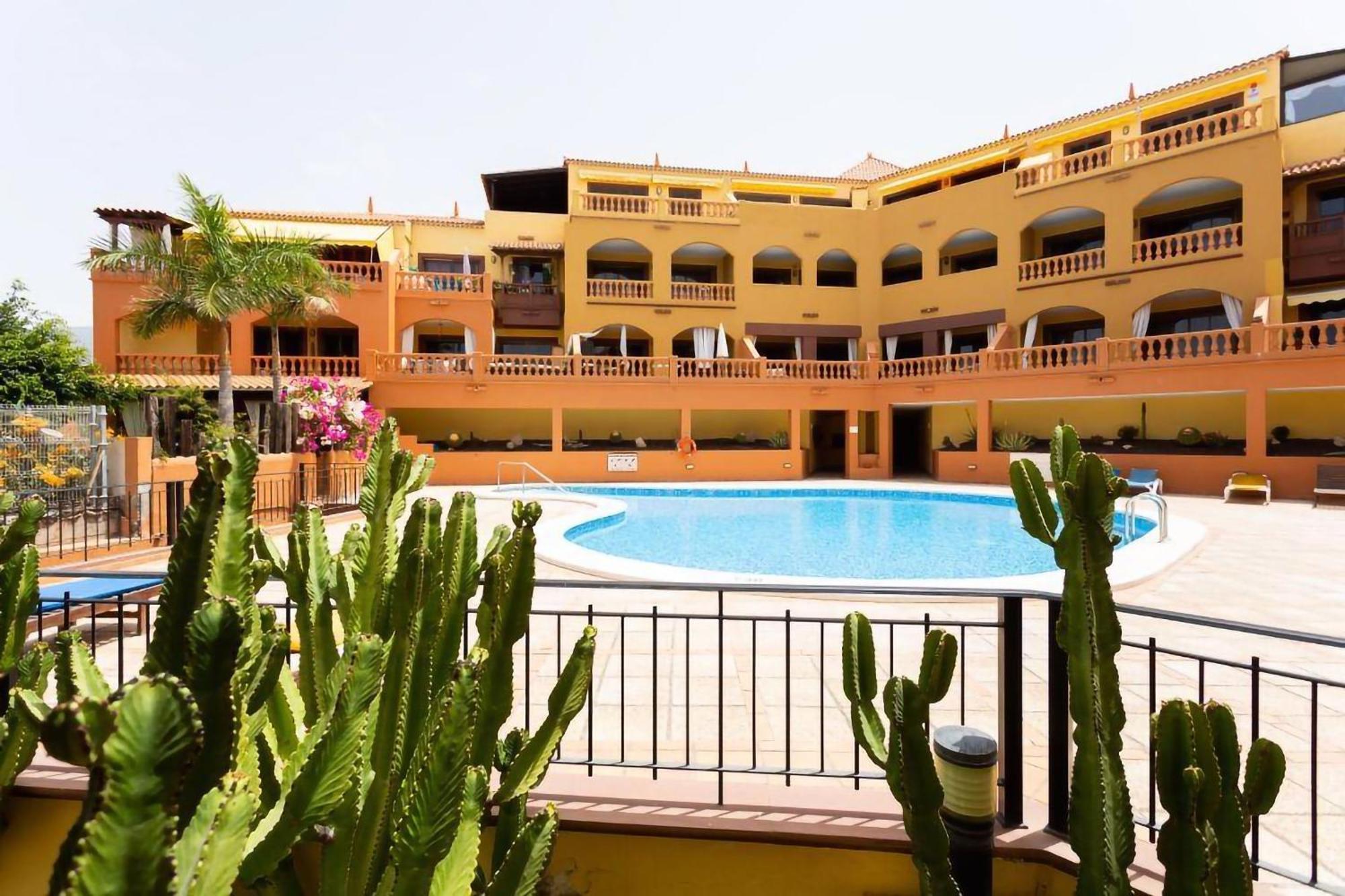 Eden Rentals Elite Palace Suites Costa Adeje  Exterior photo